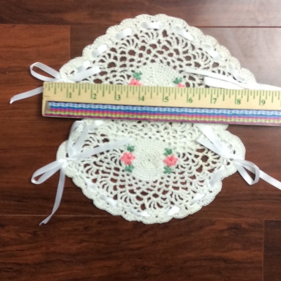 Ribbon Tied Vintage Crocheted Oval Doilies Set of 3 - Picture 5 of 5